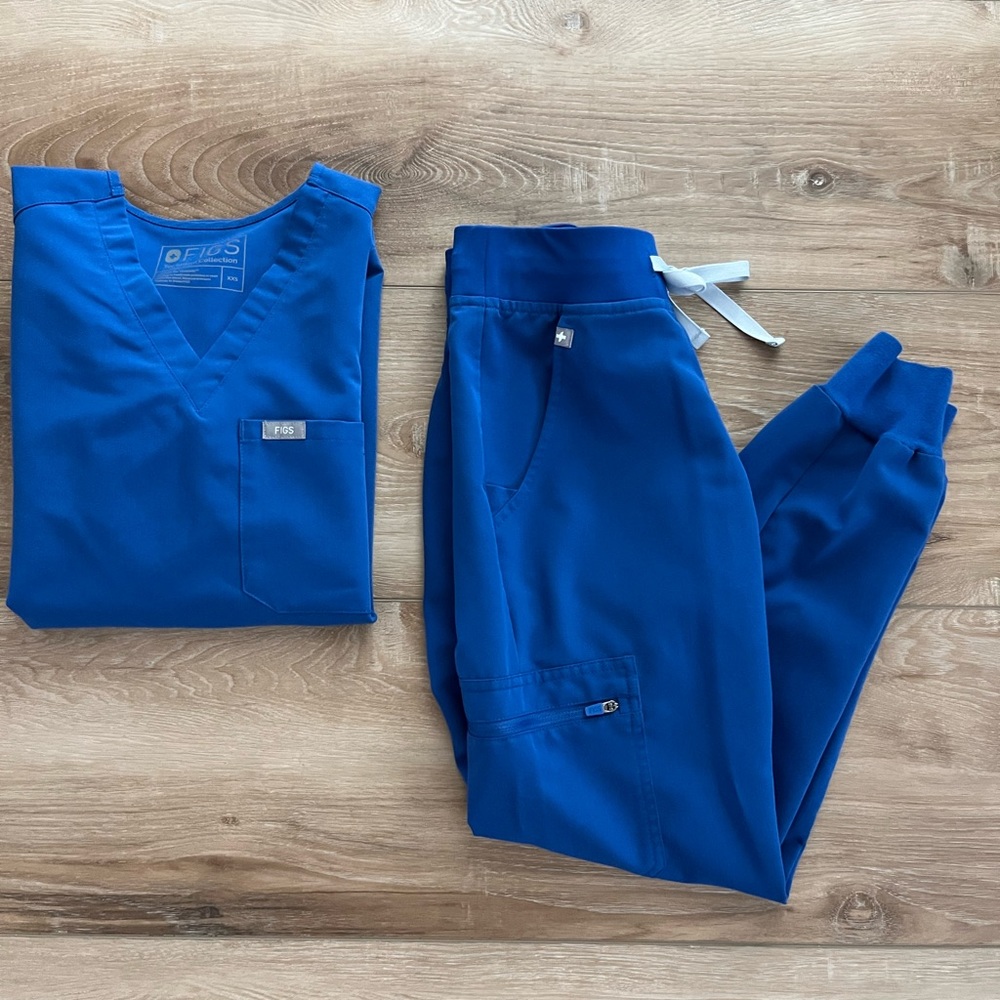 Figs scrubs